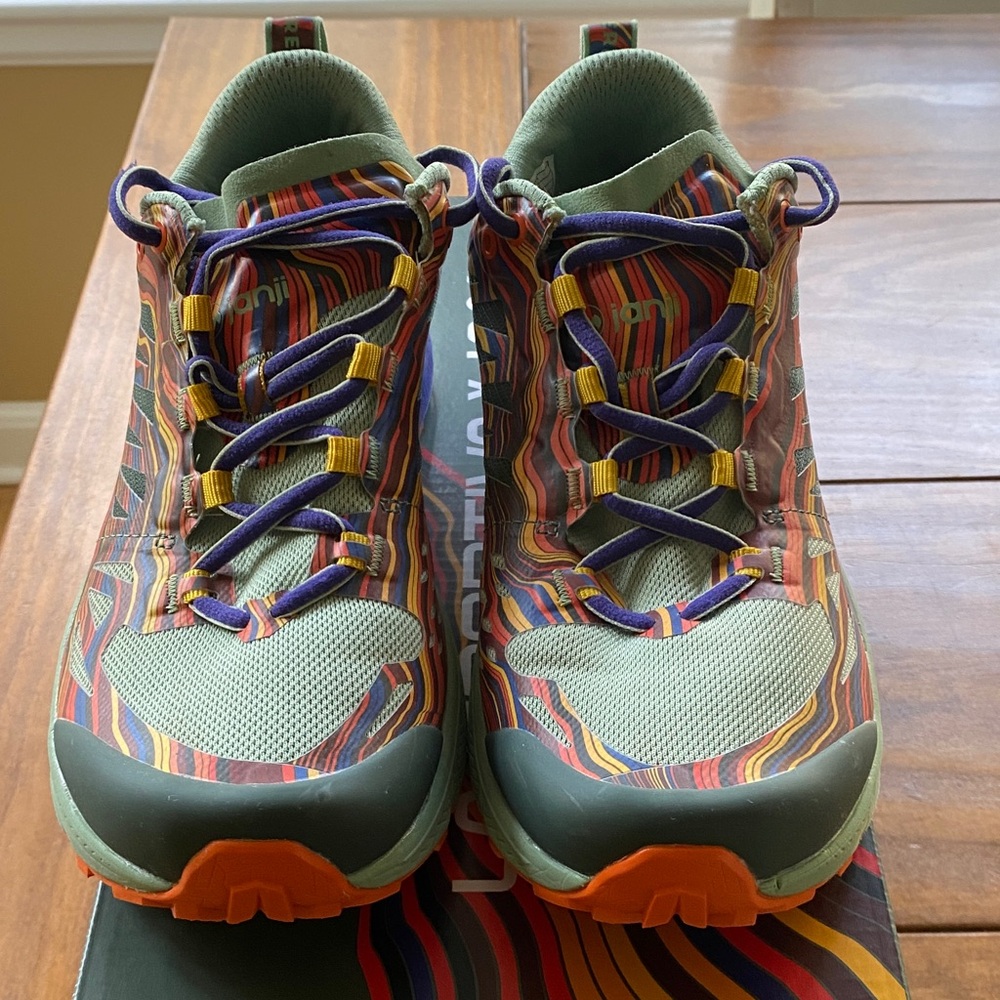 La Sportiva x Janji Jackal II trail runners